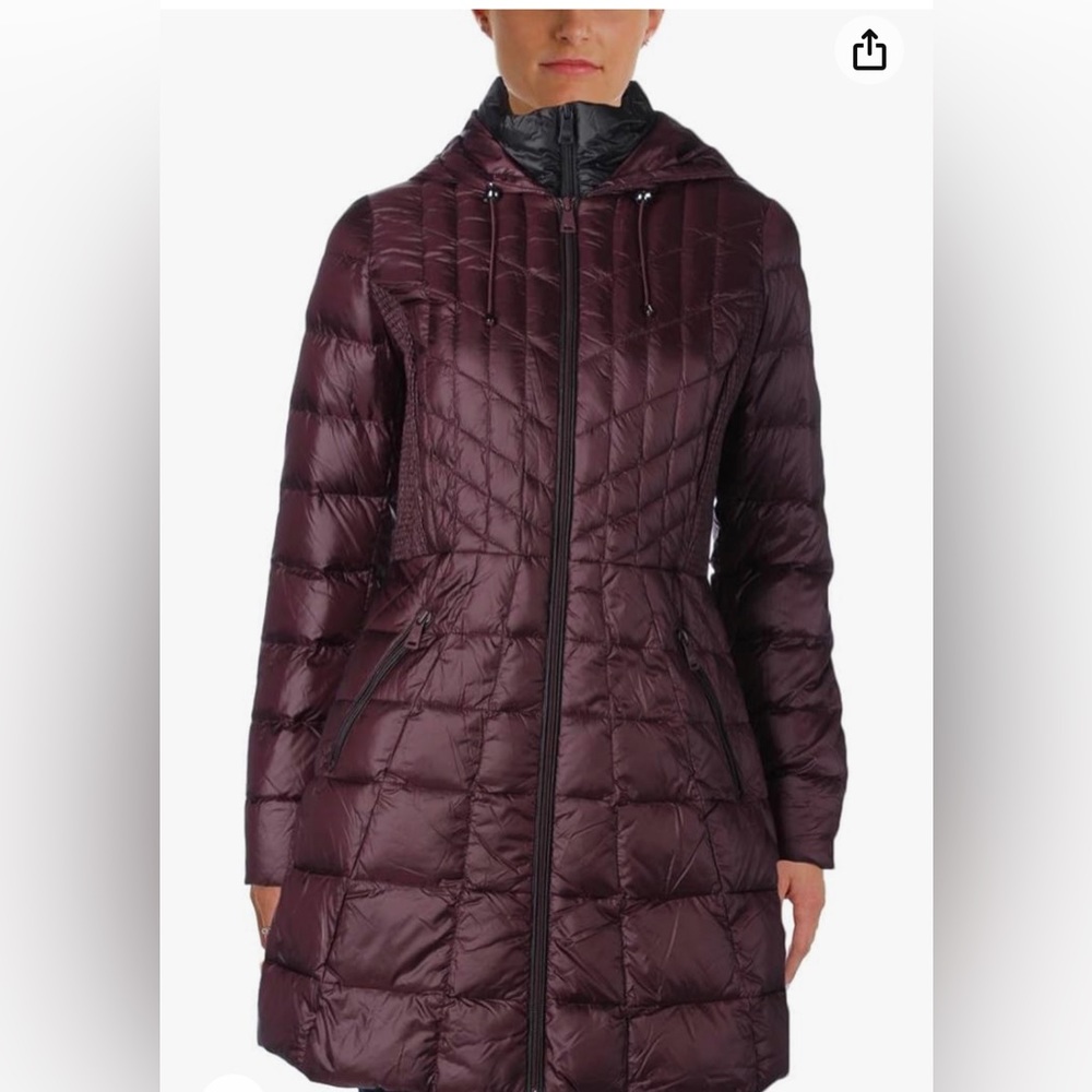 BRAND NEW Bernardo Pimaloft fill coat w/ contrast bib & bag